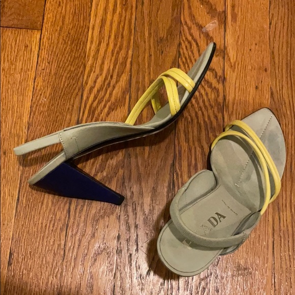 Authentic Prada sandal - Picture 2 of 6